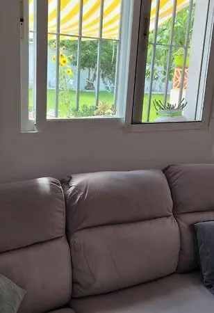 Hébergement de vacances Casa Con Piscina Privada Y Jardin Chiclana de la Frontera