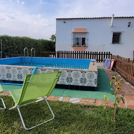 Casa Con Piscina Privada Y Jardin Hébergement de vacances